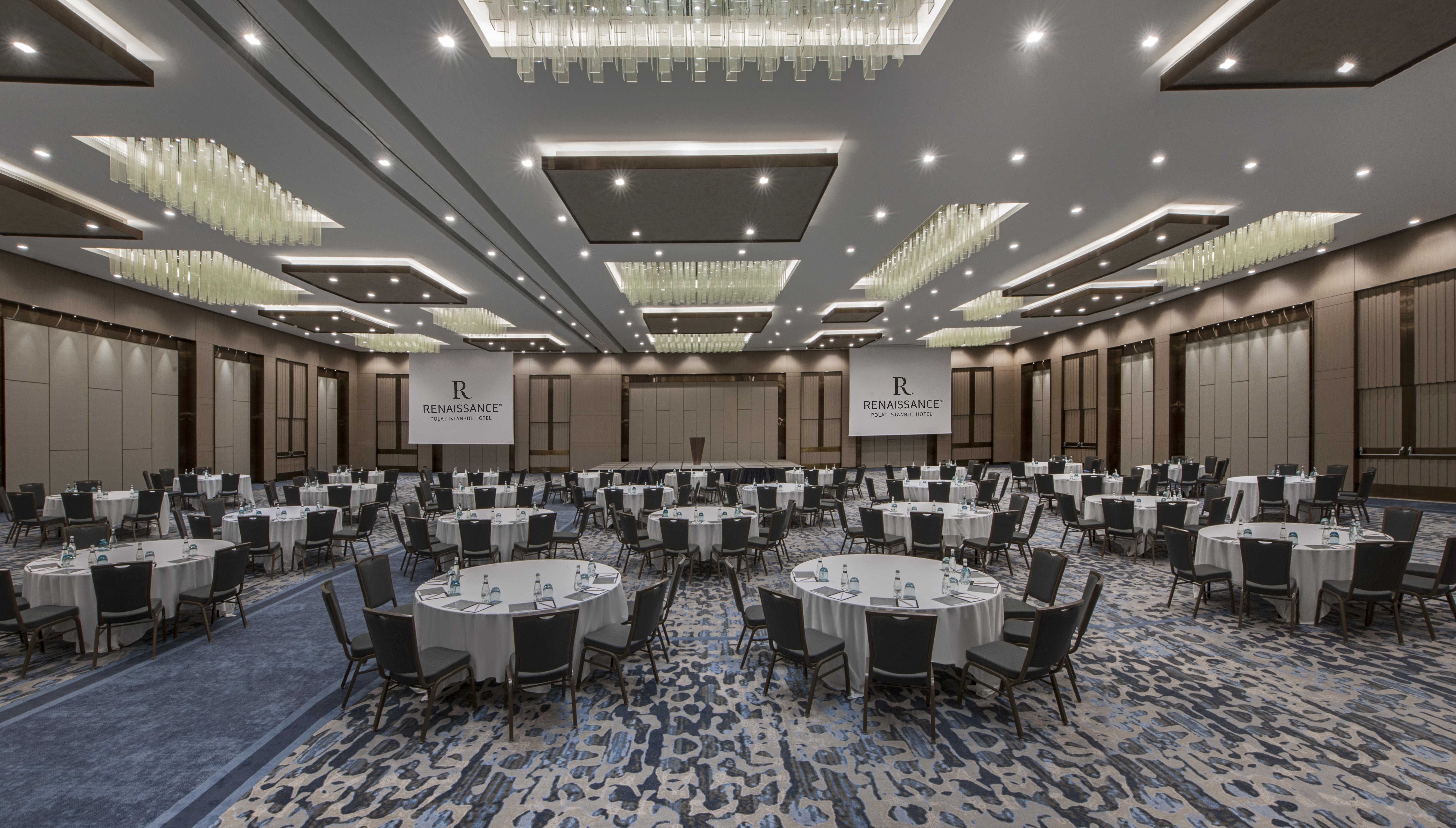 מלון Renaissance Polat 5*